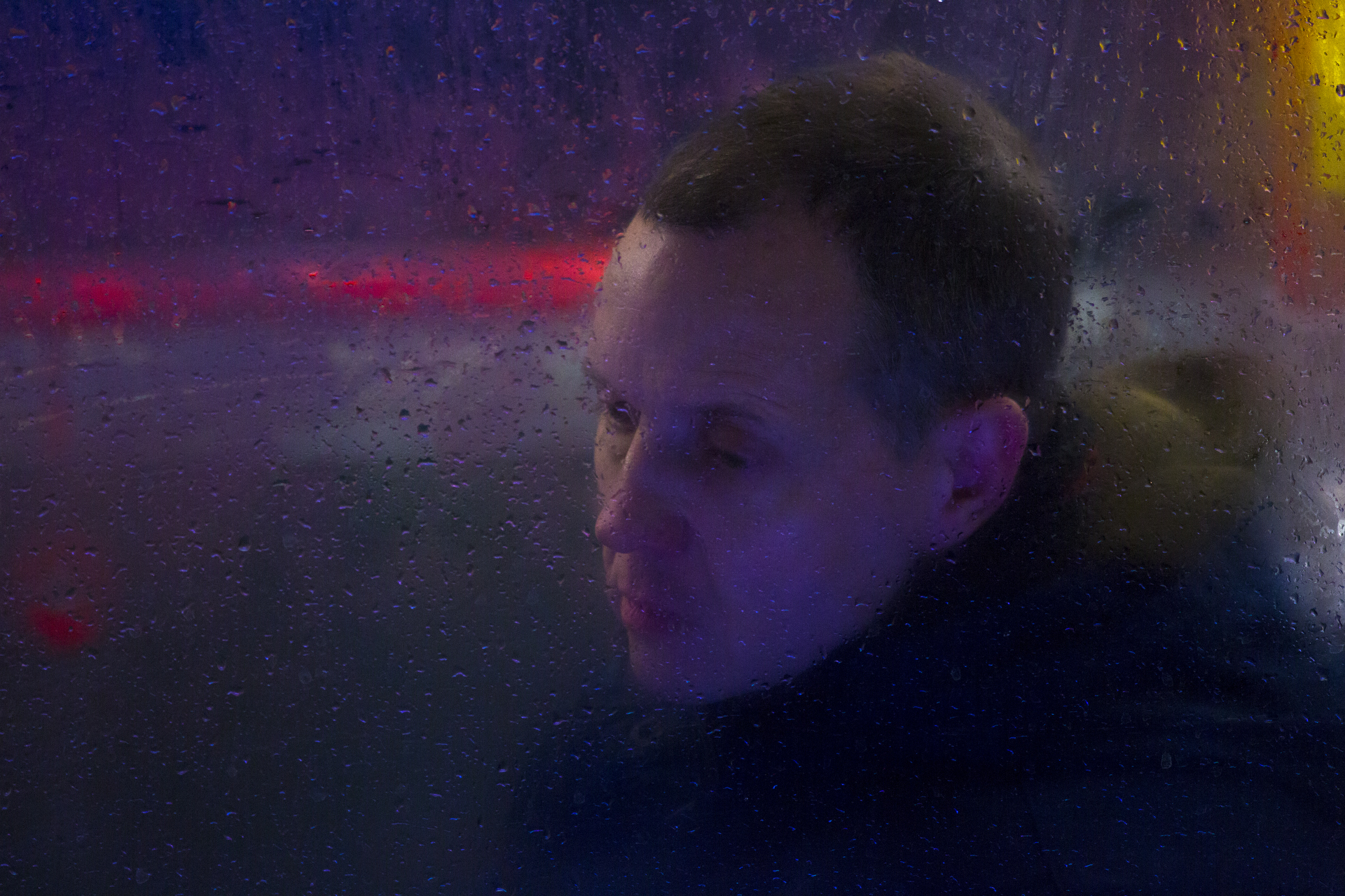 nick-turpin-on-the-night-bus-aka-through-a-glass-darkly-31